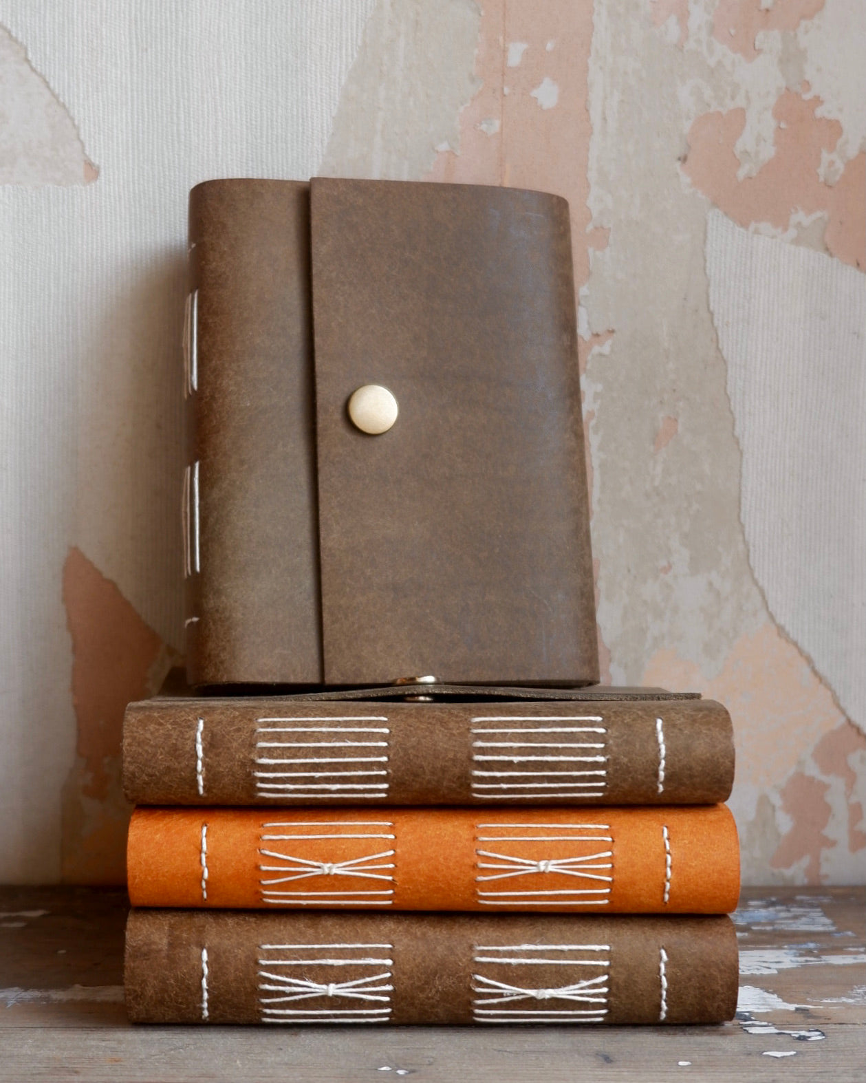 Andrea Girling | Leather Journal – MAKE HOLT