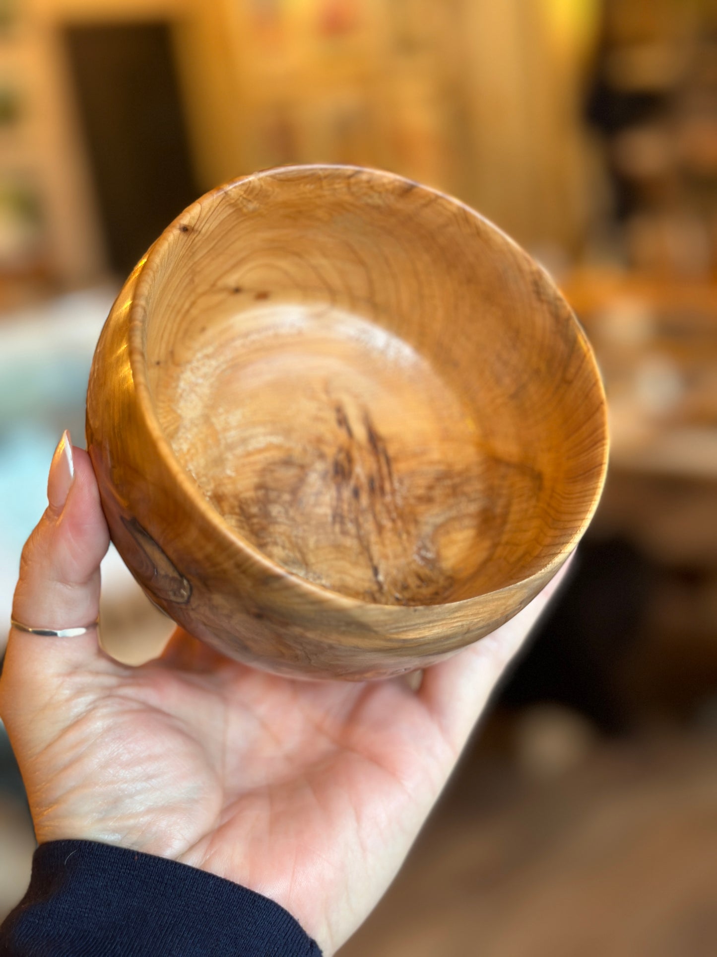 Hand Turned Bowl in Yew Burr