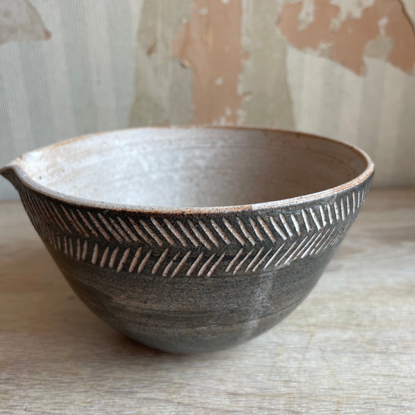 Indigo Pebble & Shiny Indigo Pouring Bowl